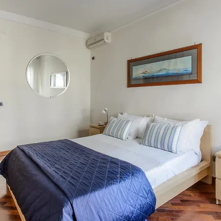 Appartement Chiatamone 53 Naples